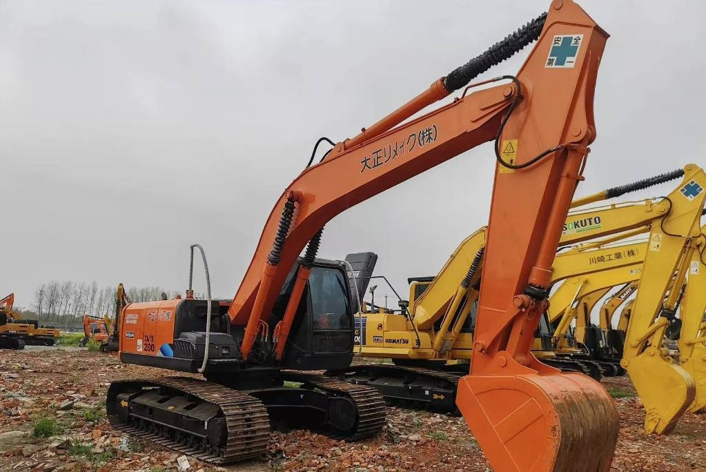 Hitachi Zaxis 200 LC - Crawler excavator: picture 1 Hitachi Zaxis 200 LC - Crawler excavator: picture 1