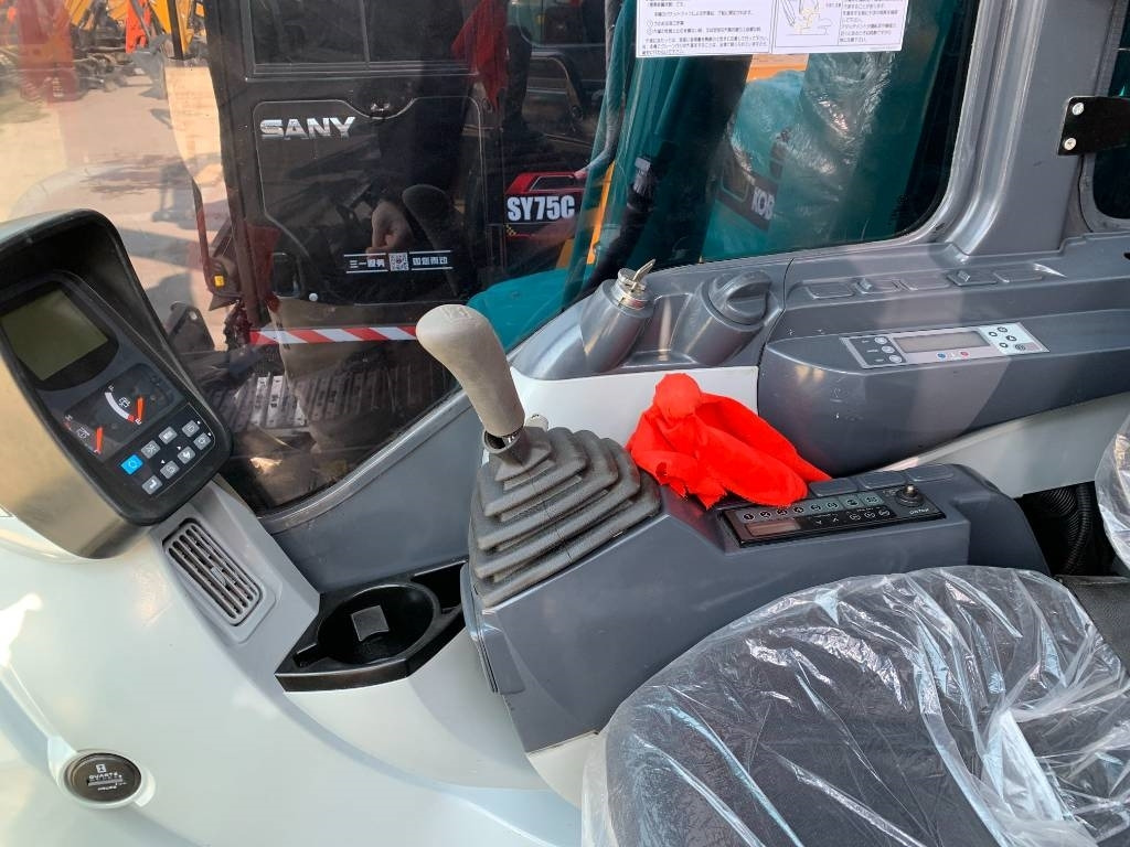 Crawler excavator Kobelco SK 75: picture 10 Crawler excavator Kobelco SK 75: picture 10