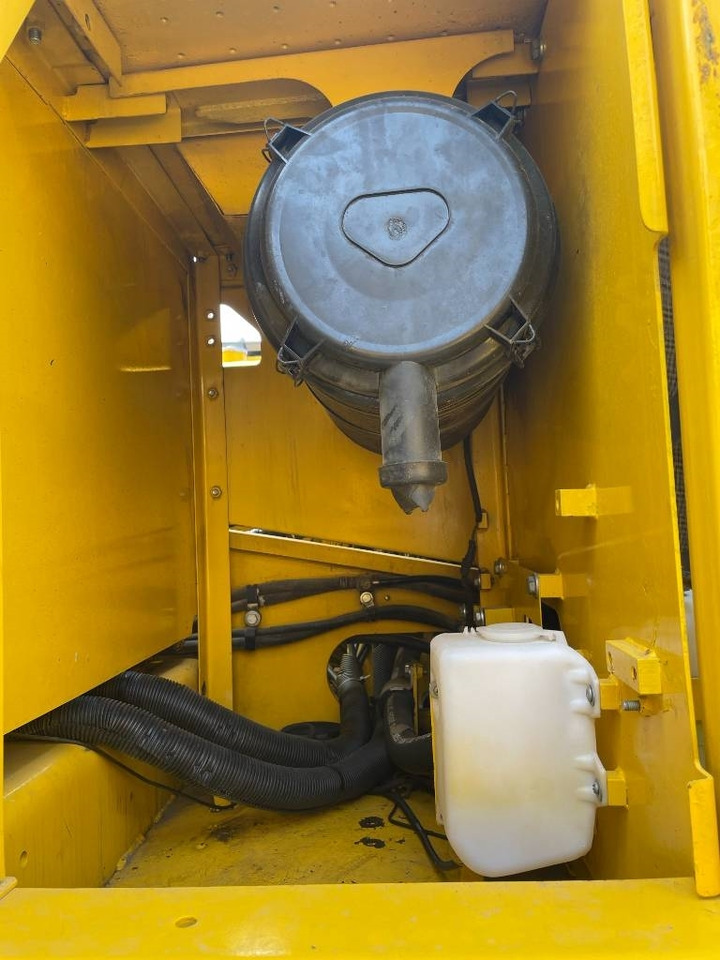 Komatsu PC 200-8 - Crawler excavator: picture 5 Komatsu PC 200-8 - Crawler excavator: picture 5