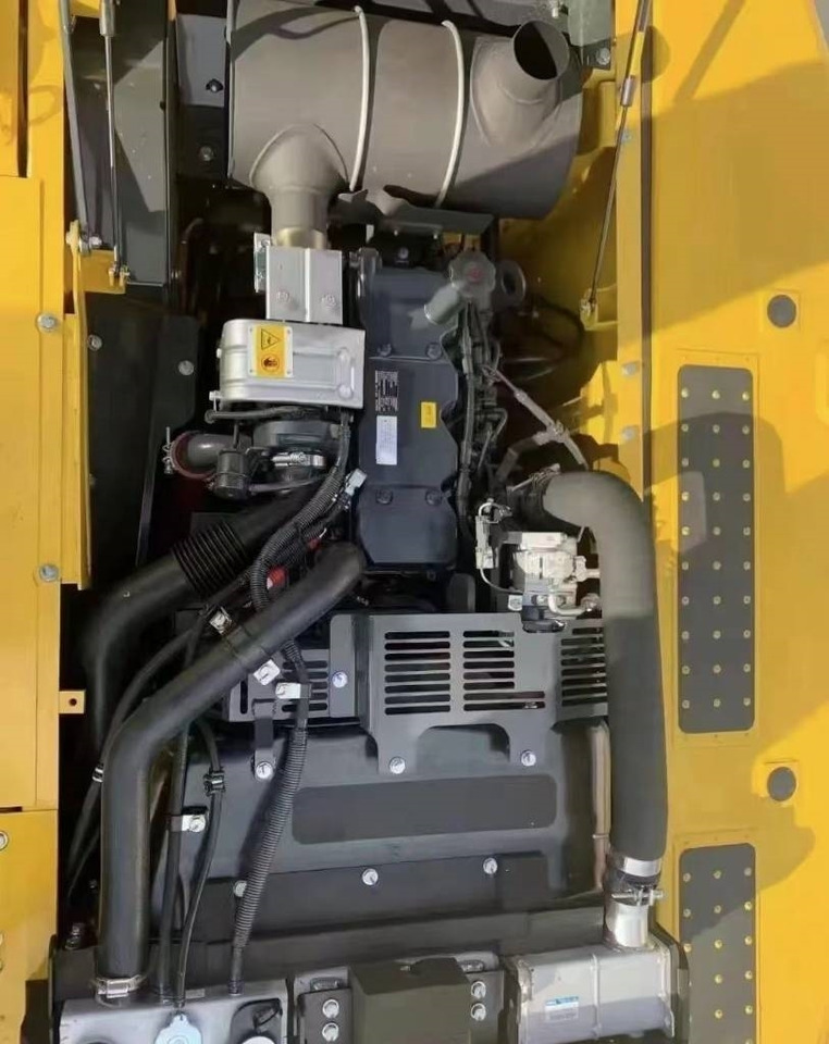 Komatsu PC 200-8 - Crawler excavator: picture 2 Komatsu PC 200-8 - Crawler excavator: picture 2