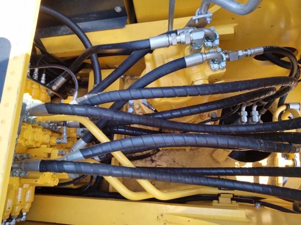 Crawler excavator Komatsu PC 240: picture 7