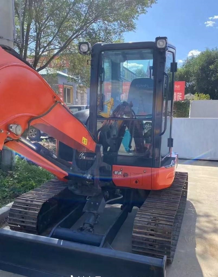 Crawler excavator Kubota 163: picture 1