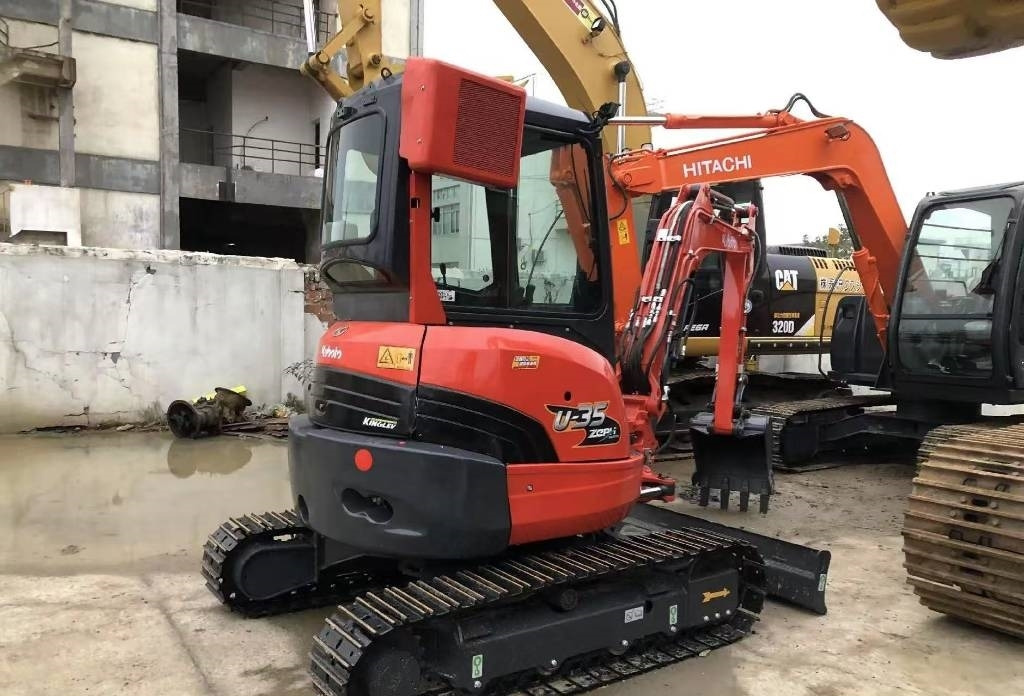 Kubota U 35 - Mini excavator: picture 1 Kubota U 35 - Mini excavator: picture 1