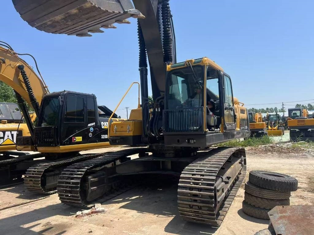 Volvo EC 380  - Crawler excavator: picture 3 Volvo EC 380  - Crawler excavator: picture 3