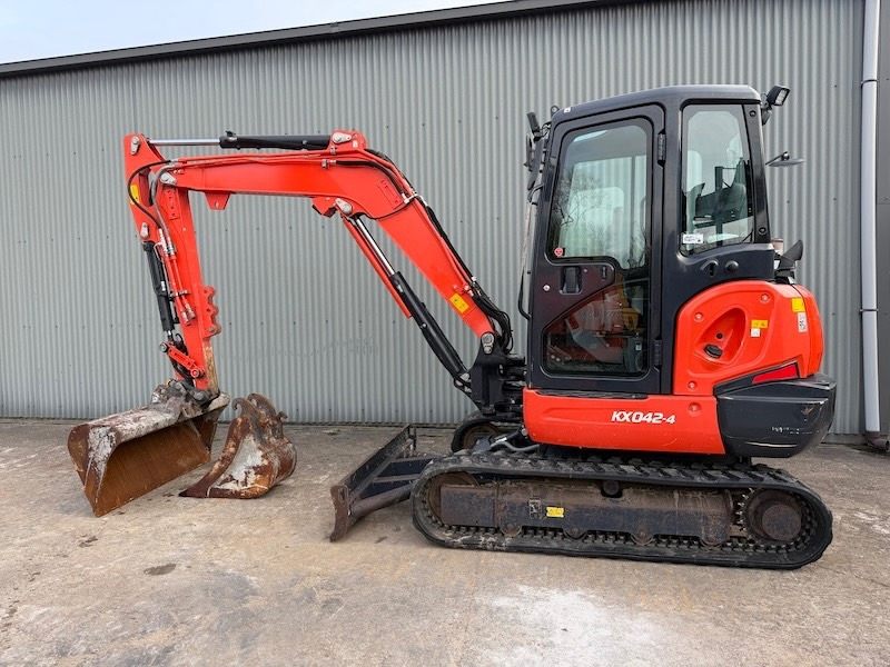Kubota KX 042-4 - Mini excavator: picture 1 Kubota KX 042-4 - Mini excavator: picture 1