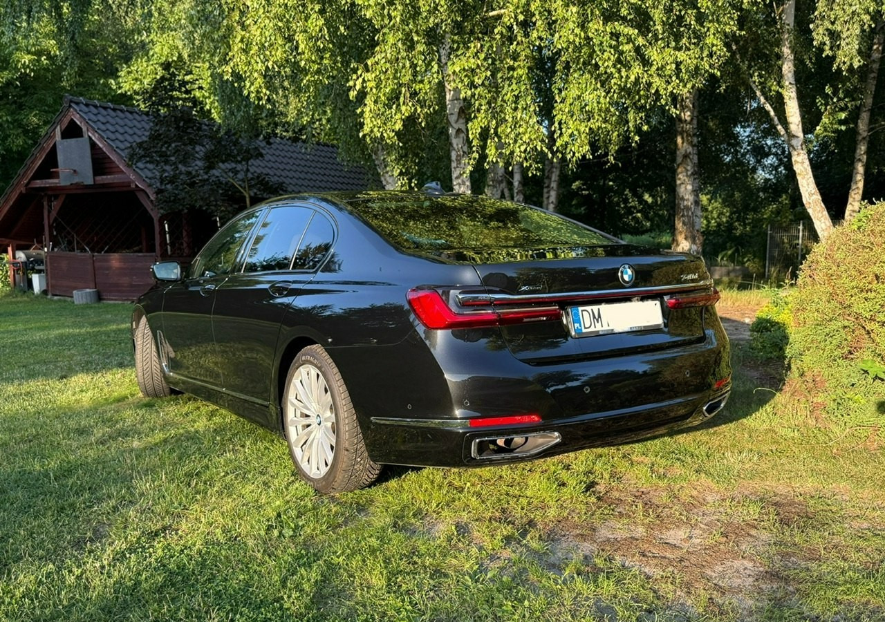 BMW SERIA 7 II (G11/G12) BMW SERIA 7 740d Xdrive 340KM Luxury+Exclusive Masaże Adaptiv Oś Lasery 2022 FV2 - Sedan: picture 2 BMW SERIA 7 II (G11/G12) BMW SERIA 7 740d Xdrive 340KM Luxury+Exclusive Masaże Adaptiv Oś Lasery 2022 FV2 - Sedan: picture 2