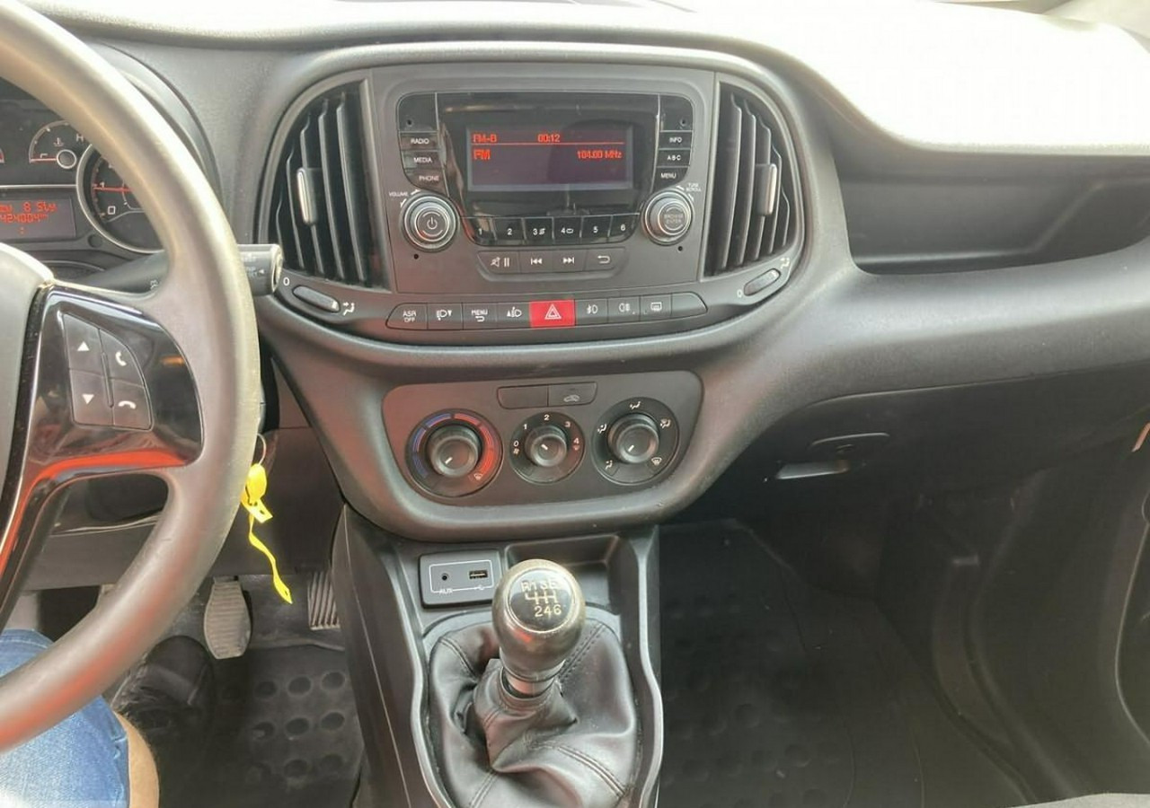 Refrigerated van Fiat Doblo Fiat Doblo 1,6 jtd ECO Flex chłodnia do leków 2017: picture 13