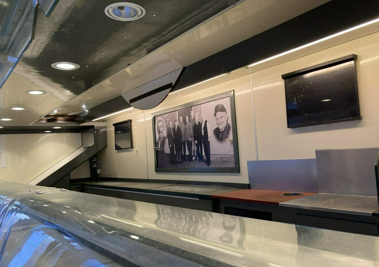 Inna Inny Autosklep wędlin Gastronomiczny Food Truck Foodtruck sklep Borco - Vending trailer: picture 4 Inna Inny Autosklep wędlin Gastronomiczny Food Truck Foodtruck sklep Borco - Vending trailer: picture 4