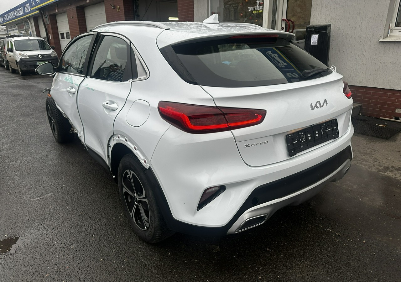 Kia Xceed 1.6 GDI Hybryda Plug-in 50 km na prądzie 2022 - Hatchback: picture 3 Kia Xceed 1.6 GDI Hybryda Plug-in 50 km na prądzie 2022 - Hatchback: picture 3