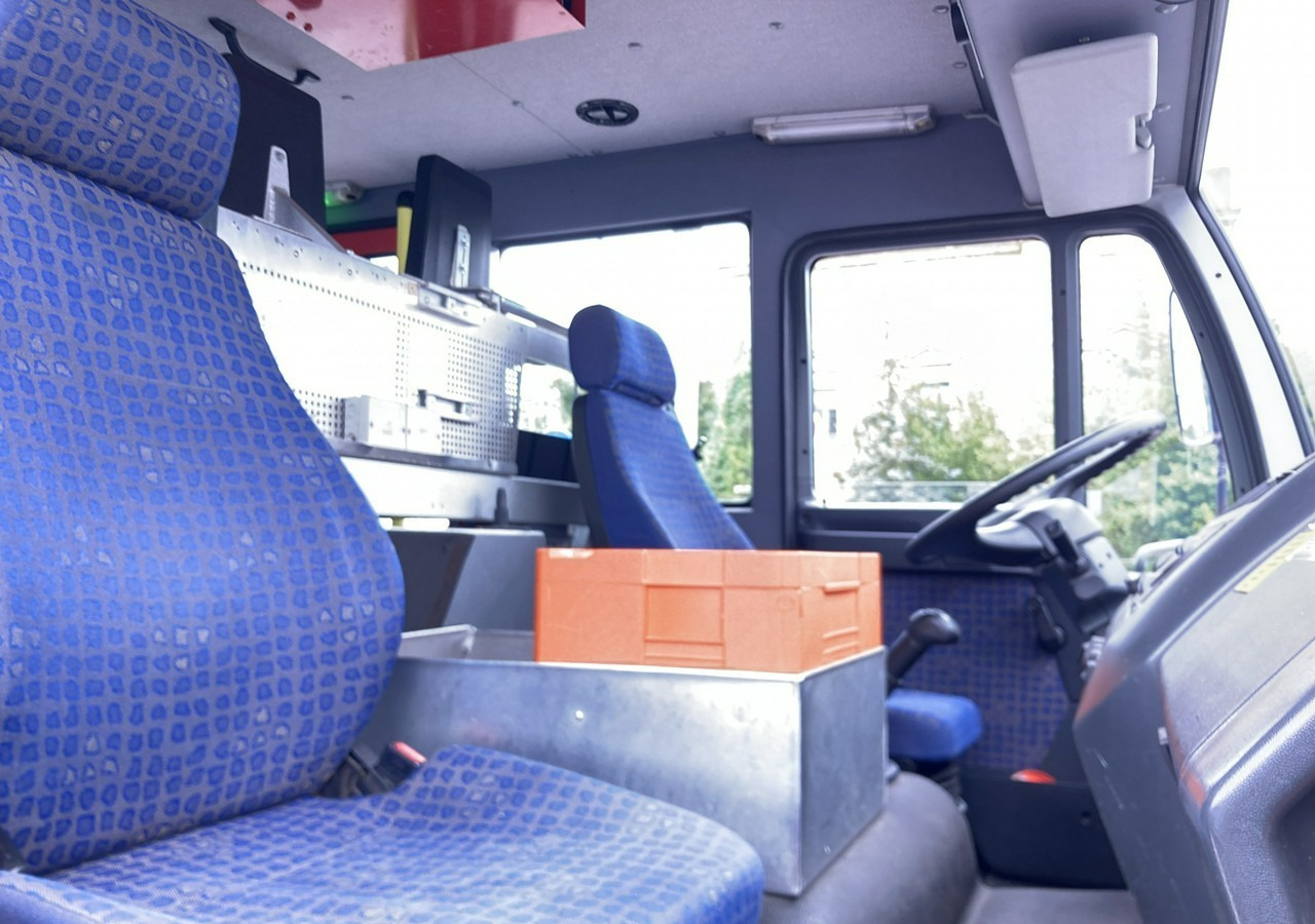 Fire truck MAN Inny MAN MAN 15,250 Straż pożarna gaśnicza 9-osobowa 4X4 Wóz strażacki 2003: picture 19