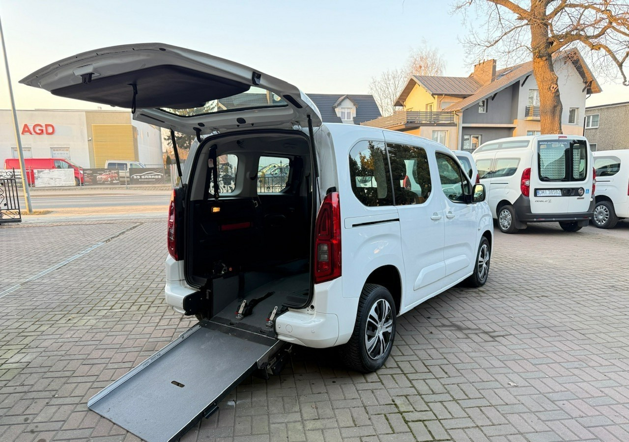 Opel Combo IV Combo Life Combo do przewozu Niepełnosprawnych inwalida rampa Model 2021 - Car: picture 1 Opel Combo IV Combo Life Combo do przewozu Niepełnosprawnych inwalida rampa Model 2021 - Car: picture 1