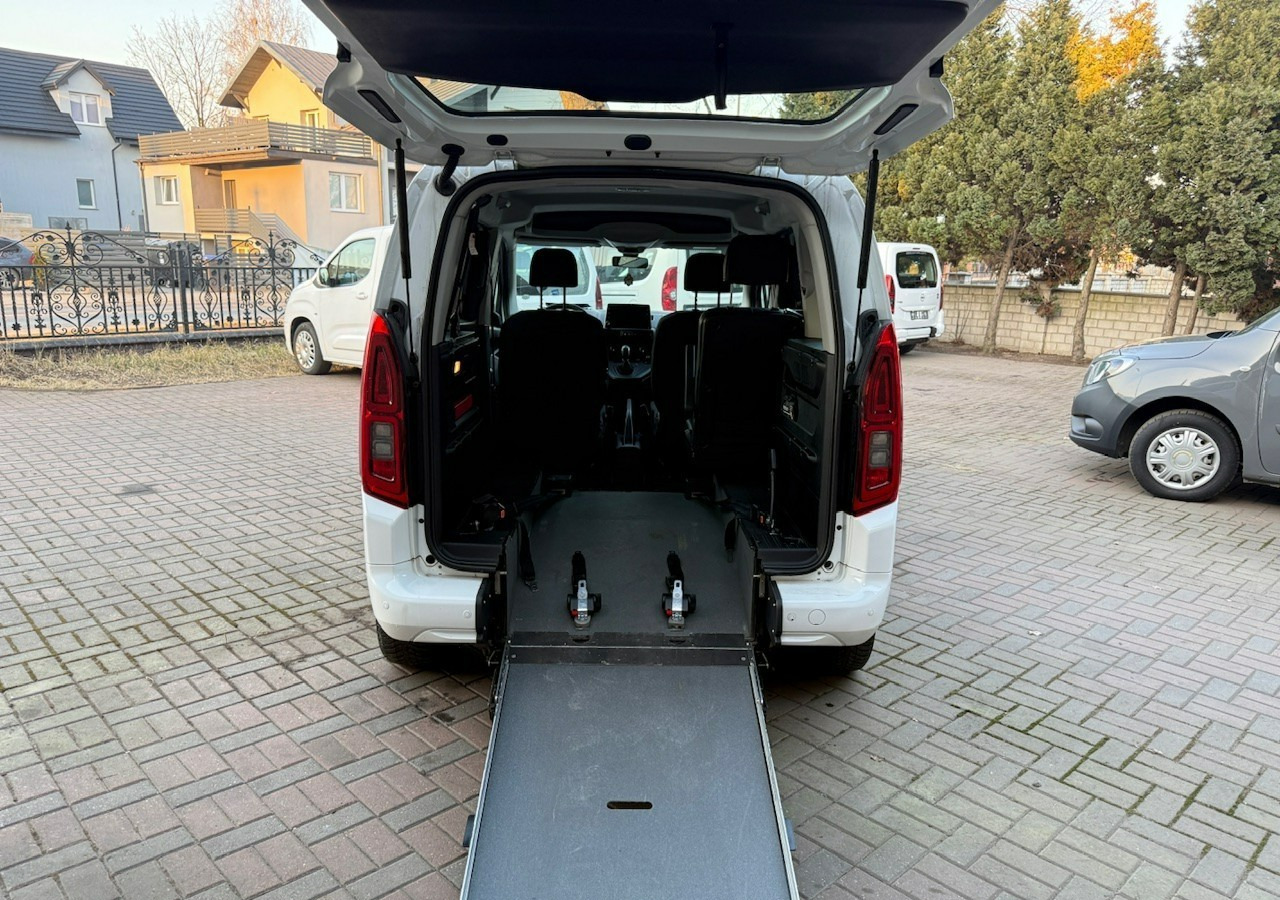 Opel Combo IV Combo Life Combo do przewozu Niepełnosprawnych inwalida rampa Model 2021 - Car: picture 2 Opel Combo IV Combo Life Combo do przewozu Niepełnosprawnych inwalida rampa Model 2021 - Car: picture 2