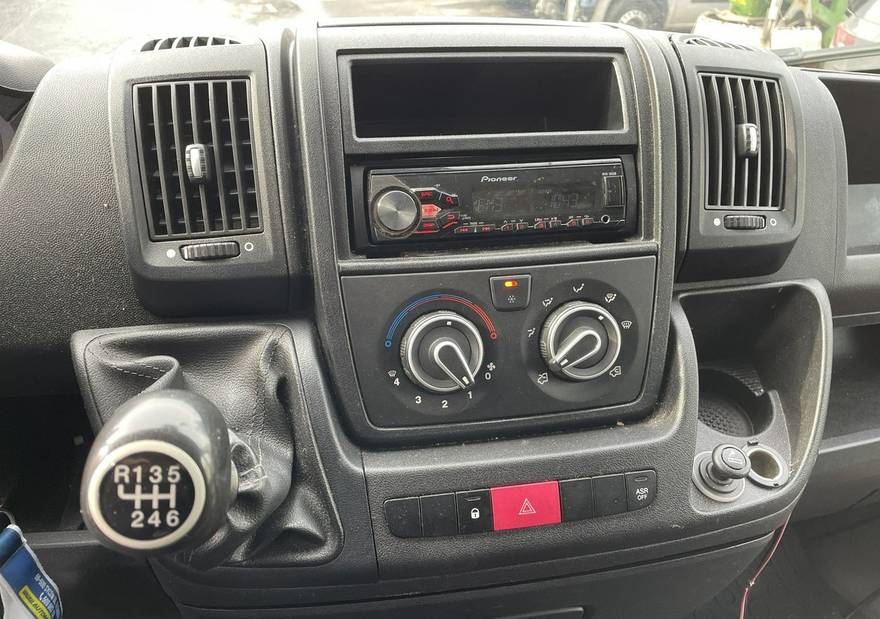 Leasing of  Peugeot Boxer Boxer 163KM MEGA MAX 2x podwyższany Klima Salon PL 2017 Peugeot Boxer Boxer 163KM MEGA MAX 2x podwyższany Klima Salon PL 2017: picture 10
