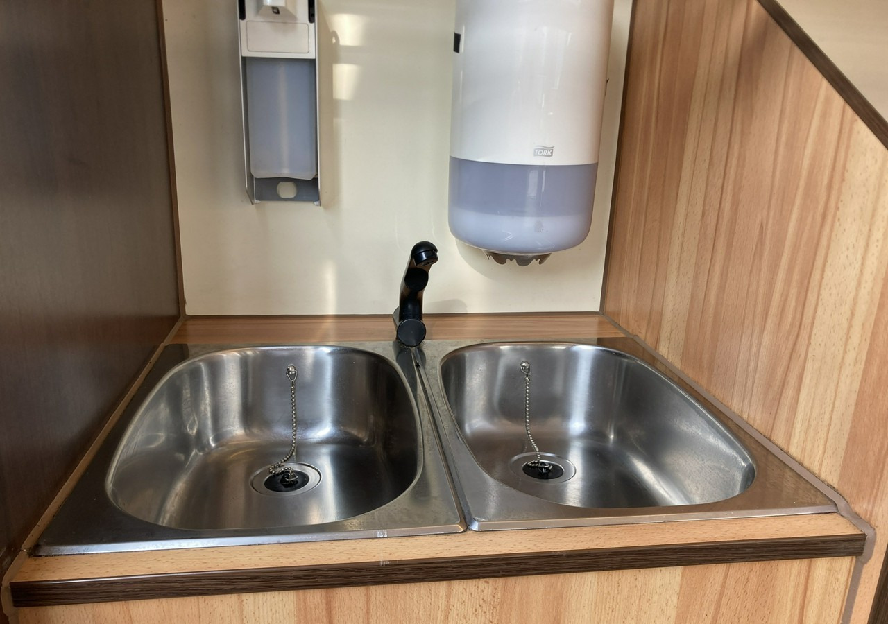 Vending truck Renault Master Autosklep pieczywa Gastronomiczny Food Truck Foodtruck sklep BORCO20: picture 11 Vending truck Renault Master Autosklep pieczywa Gastronomiczny Food Truck Foodtruck sklep BORCO20: picture 11