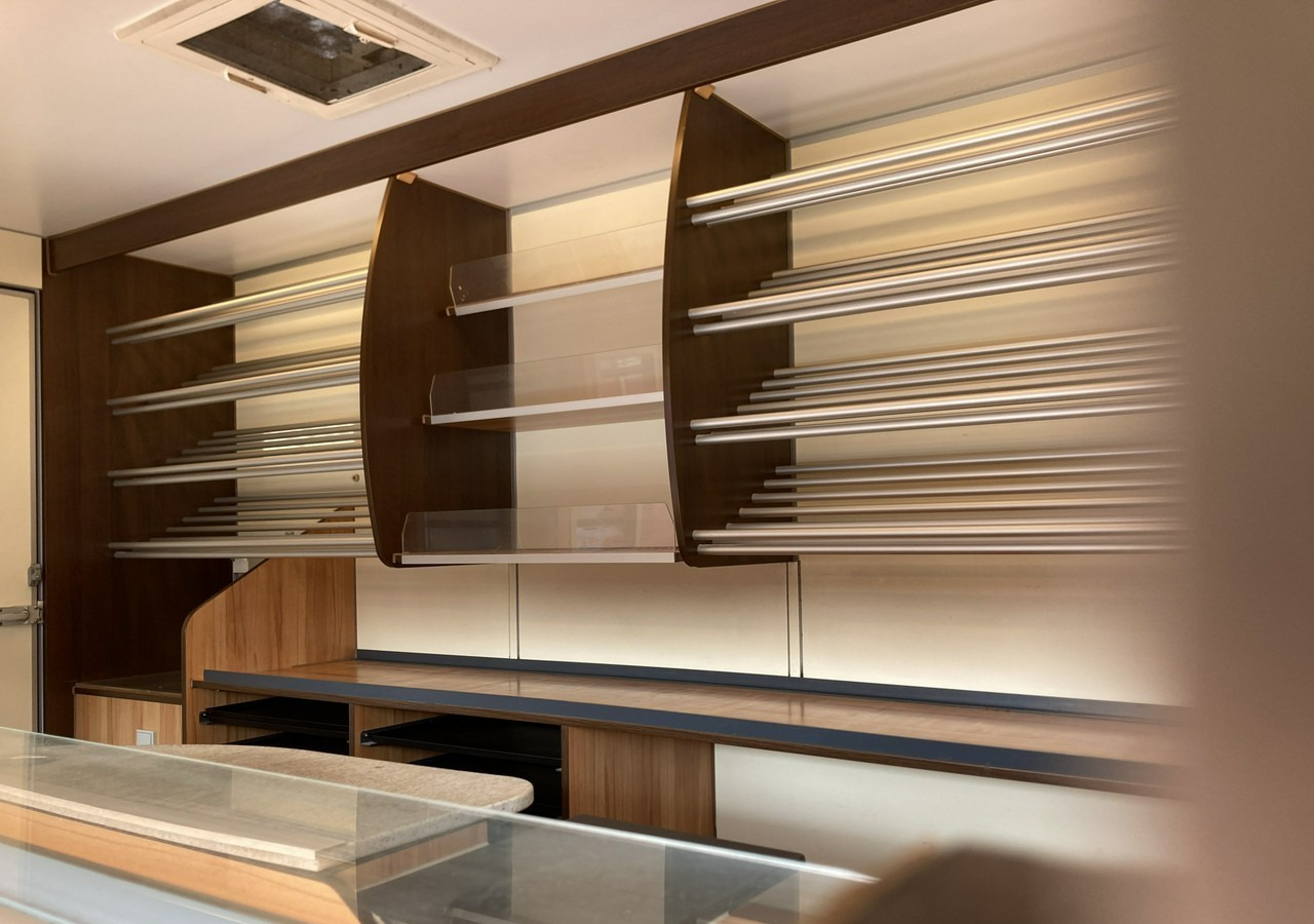 Vending truck Renault Master Autosklep pieczywa Gastronomiczny Food Truck Foodtruck sklep BORCO20: picture 9 Vending truck Renault Master Autosklep pieczywa Gastronomiczny Food Truck Foodtruck sklep BORCO20: picture 9