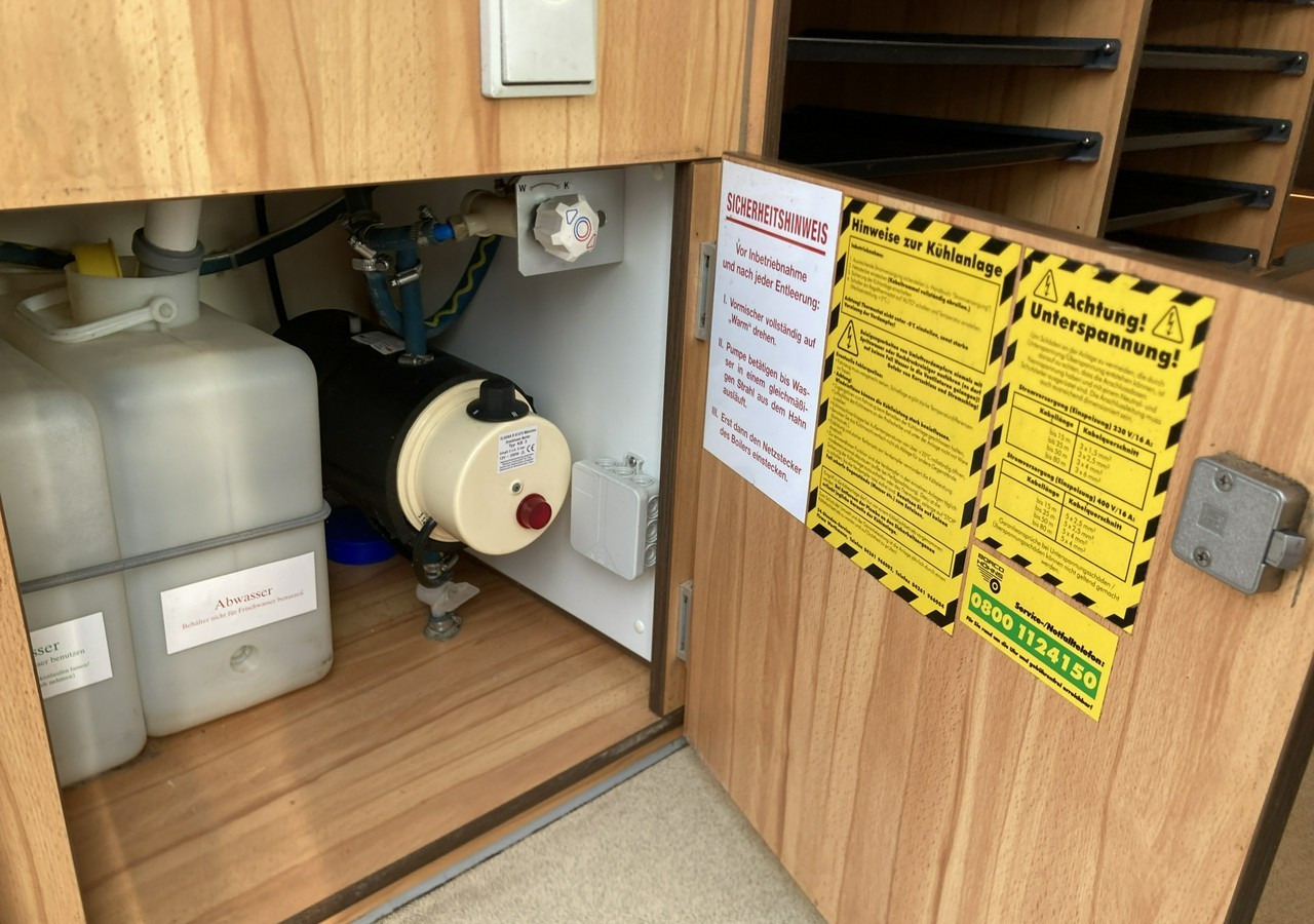 Vending truck Renault Master Autosklep pieczywa Gastronomiczny Food Truck Foodtruck sklep BORCO20: picture 10 Vending truck Renault Master Autosklep pieczywa Gastronomiczny Food Truck Foodtruck sklep BORCO20: picture 10