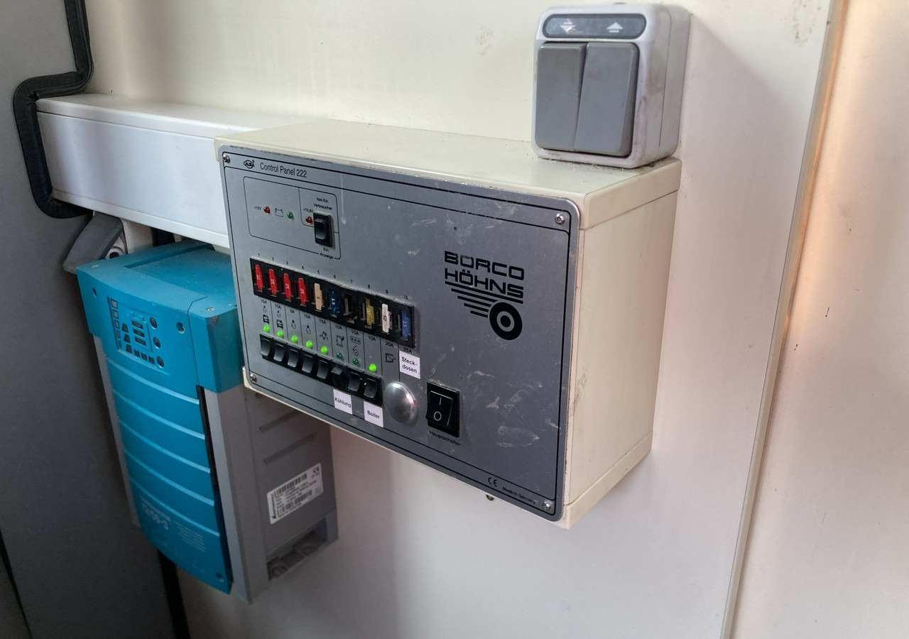 Vending truck Renault Master Autosklep pieczywa Gastronomiczny Food Truck Foodtruck sklep BORCO20: picture 15 Vending truck Renault Master Autosklep pieczywa Gastronomiczny Food Truck Foodtruck sklep BORCO20: picture 15