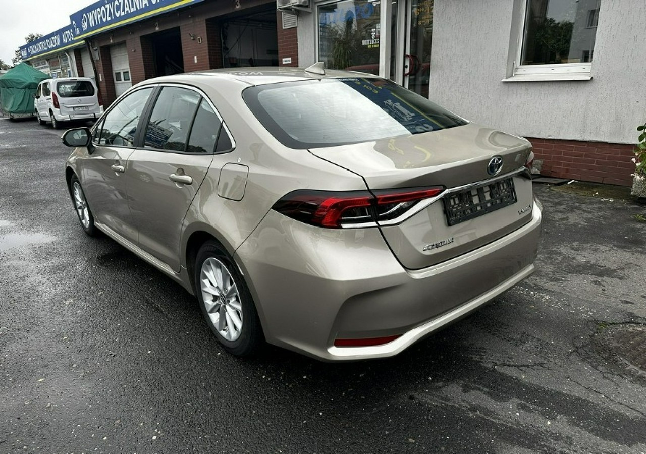 Toyota Corolla XII Corolla Sedan 1.8 Hybrid 98KM Comfort Salon PL 2022 - Sedan: picture 3 Toyota Corolla XII Corolla Sedan 1.8 Hybrid 98KM Comfort Salon PL 2022 - Sedan: picture 3