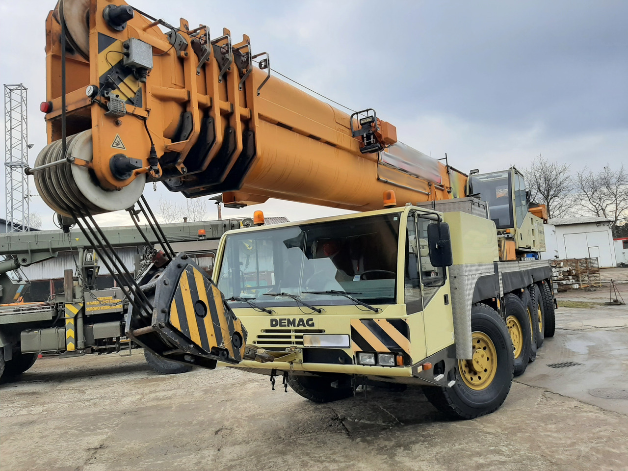 TEREX DEMAG AC100 - Mobile crane: picture 3 TEREX DEMAG AC100 - Mobile crane: picture 3