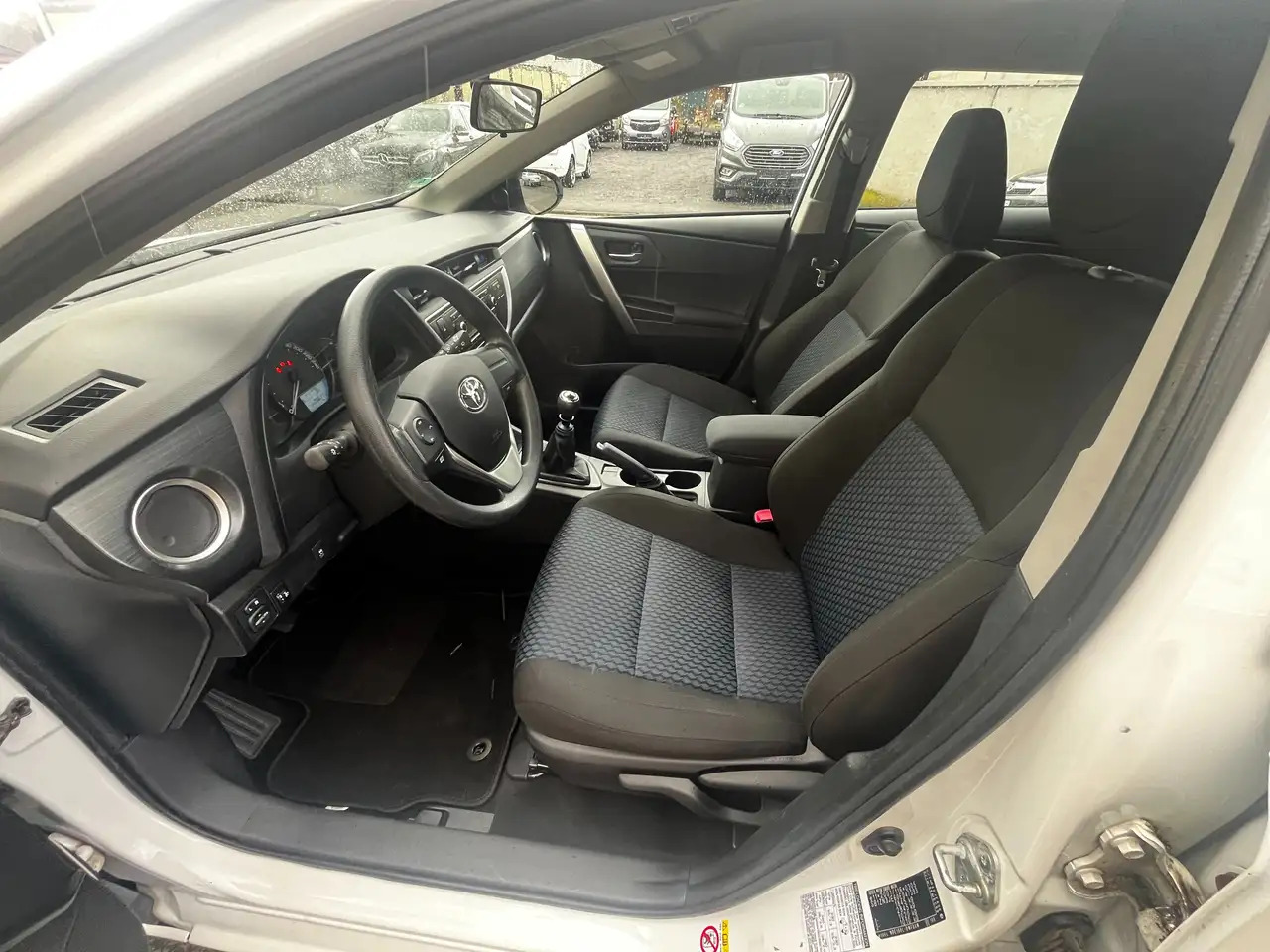 Toyota Auris Cool - Car: picture 4 Toyota Auris Cool - Car: picture 4