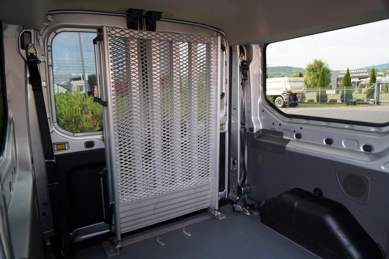 Passenger van Ford TRANSIT / 6 miejsc + Najazd na wózek / Dla osób: picture 10