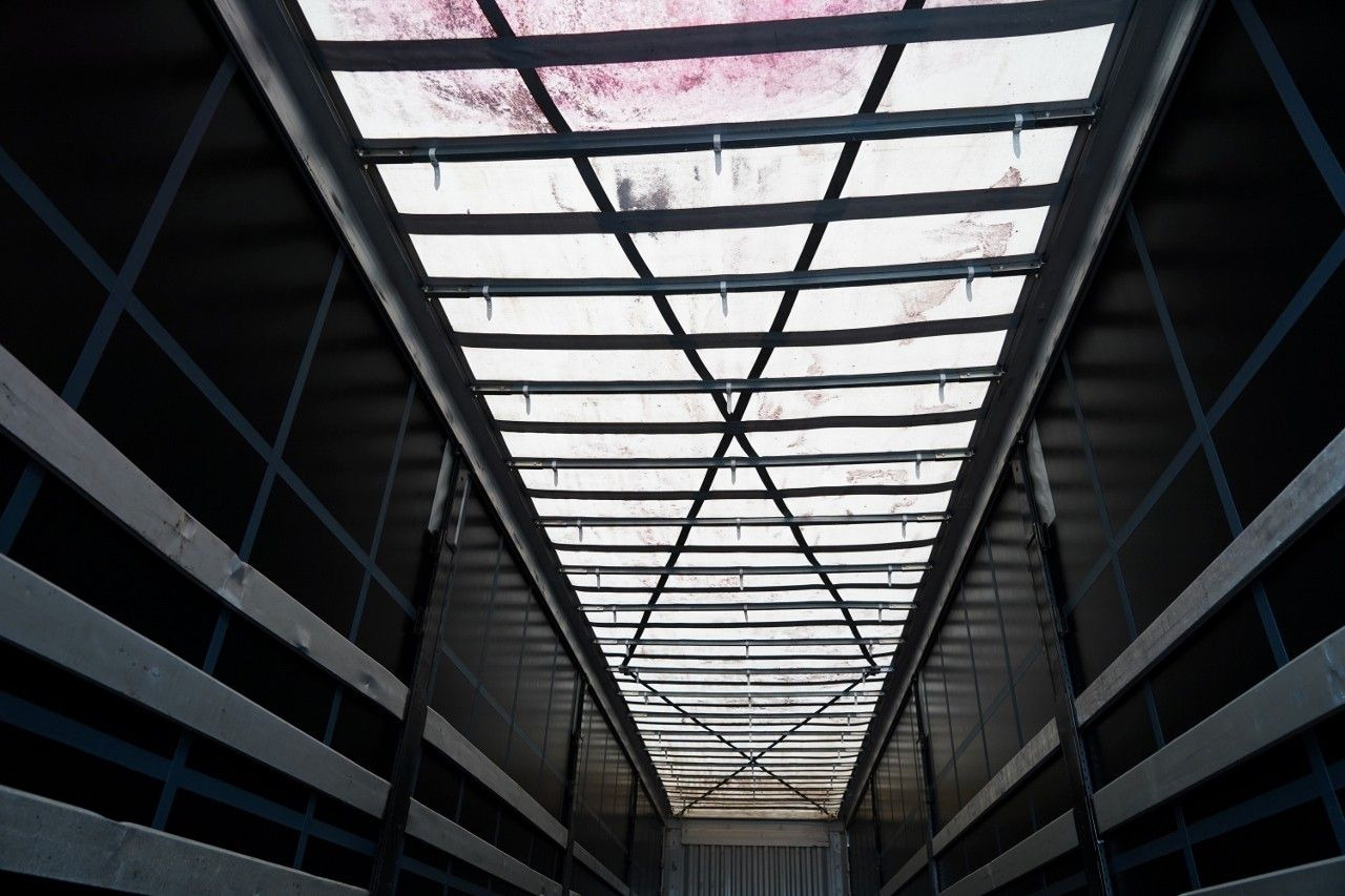 Curtainsider semi-trailer Kässbohrer FIRANKA / MEGA / DACH PODNOSZONY / LOW DECK / 2: picture 18 Curtainsider semi-trailer Kässbohrer FIRANKA / MEGA / DACH PODNOSZONY / LOW DECK / 2: picture 18