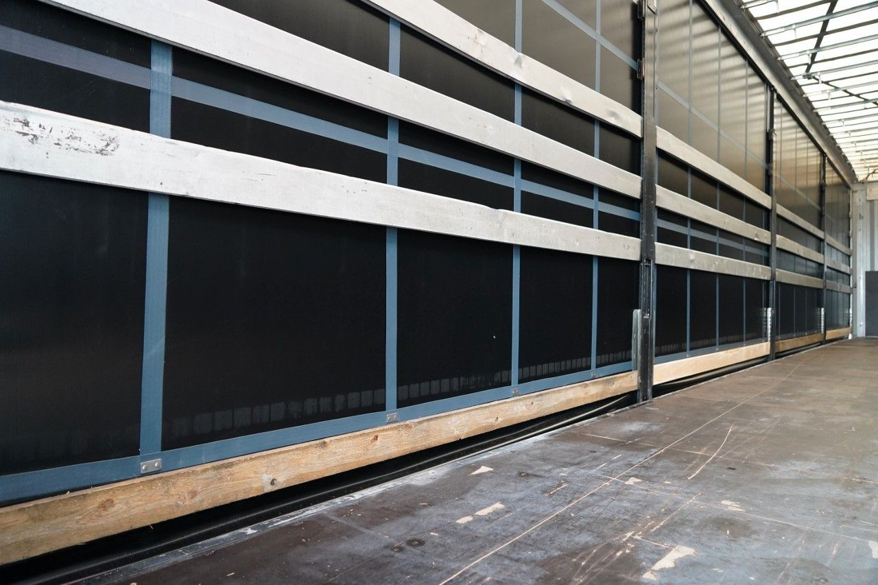 Curtainsider semi-trailer Kässbohrer FIRANKA / MEGA / DACH PODNOSZONY / LOW DECK / 2: picture 16 Curtainsider semi-trailer Kässbohrer FIRANKA / MEGA / DACH PODNOSZONY / LOW DECK / 2: picture 16