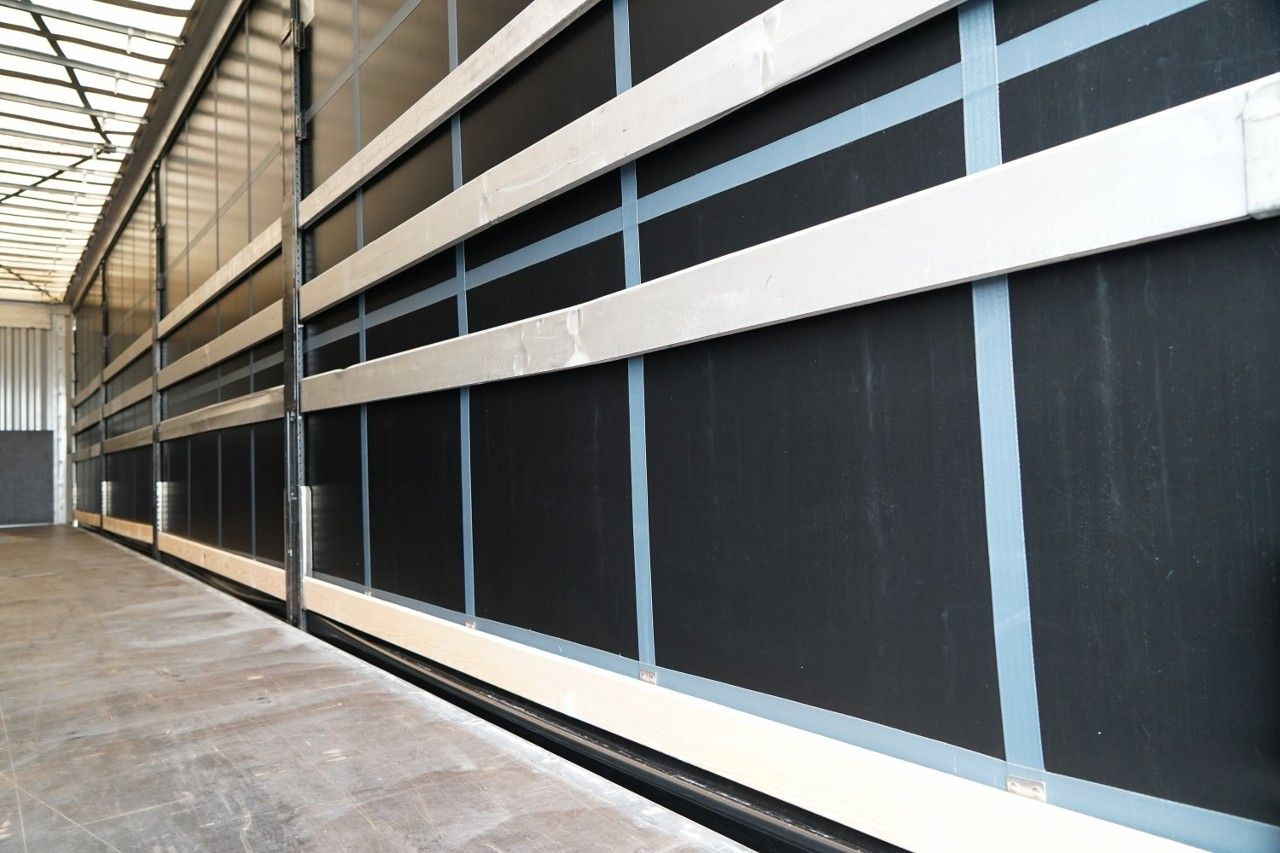 Curtainsider semi-trailer Kässbohrer FIRANKA / MEGA / DACH PODNOSZONY / LOW DECK / 2: picture 17 Curtainsider semi-trailer Kässbohrer FIRANKA / MEGA / DACH PODNOSZONY / LOW DECK / 2: picture 17