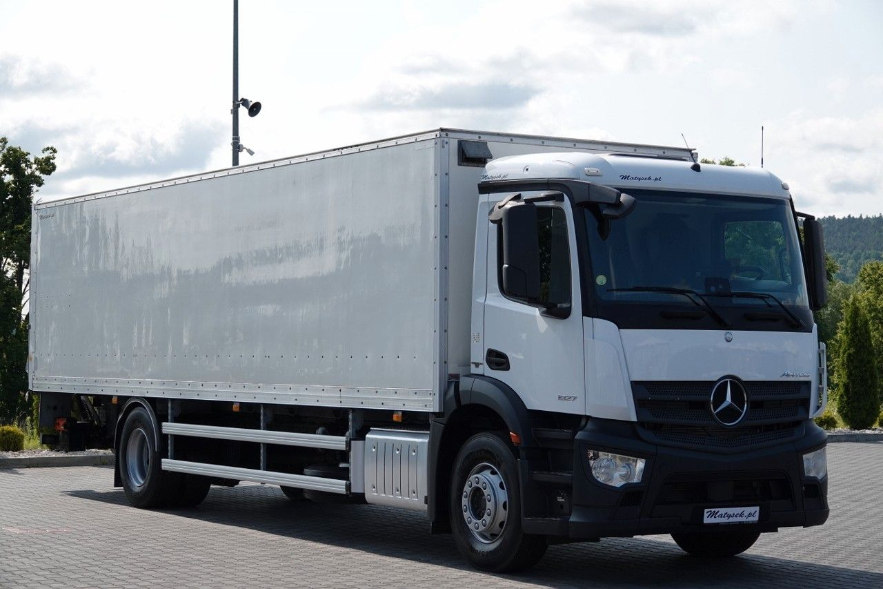 Mercedes-Benz ANTOS 1827 / SOLÓWKA / KONTENER 9 M / WINDA / PO - Box truck: picture 1 Mercedes-Benz ANTOS 1827 / SOLÓWKA / KONTENER 9 M / WINDA / PO - Box truck: picture 1
