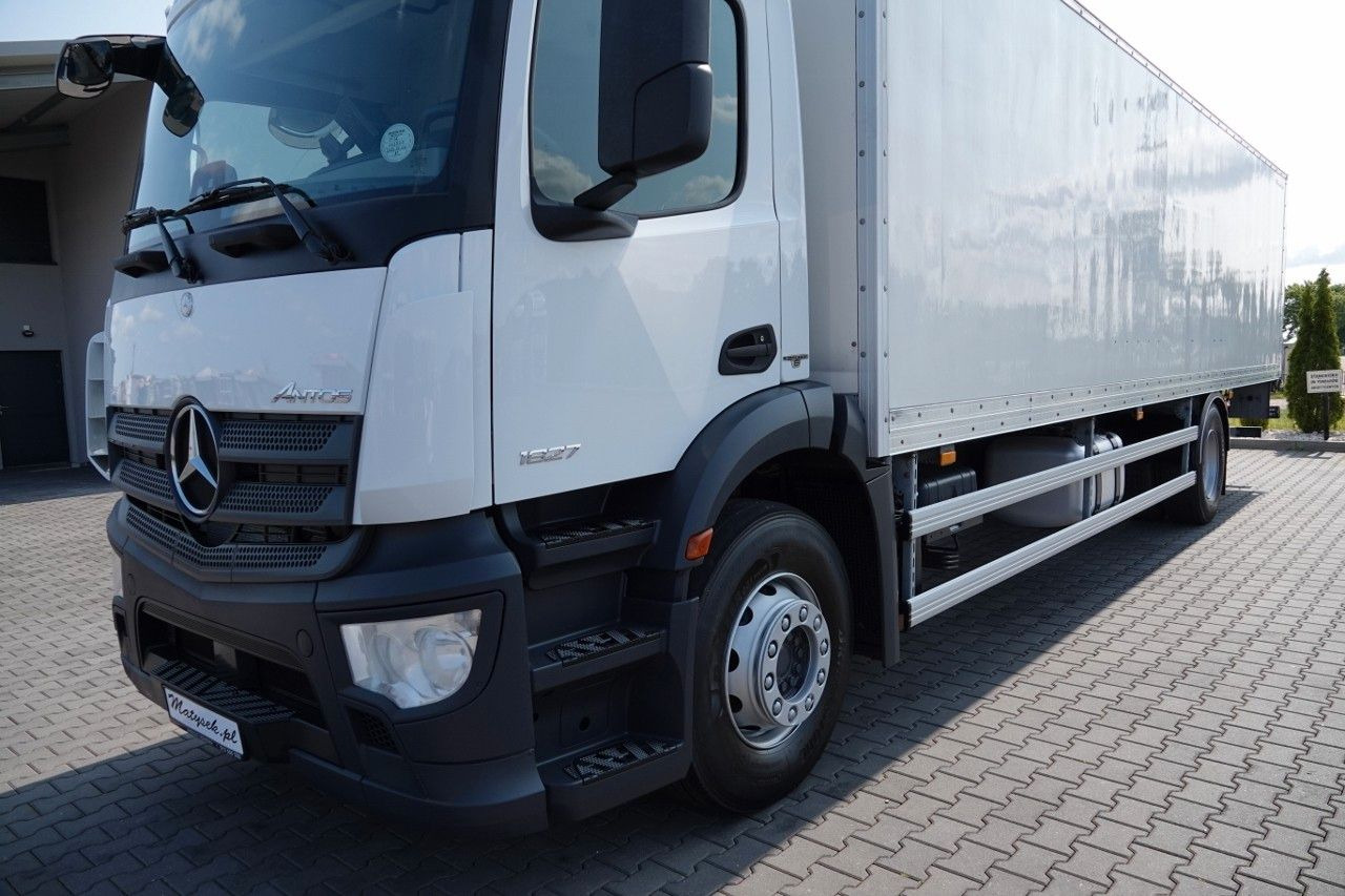 Box truck Mercedes-Benz ANTOS 1827 / SOLÓWKA / KONTENER 9 M / WINDA / PO: picture 6