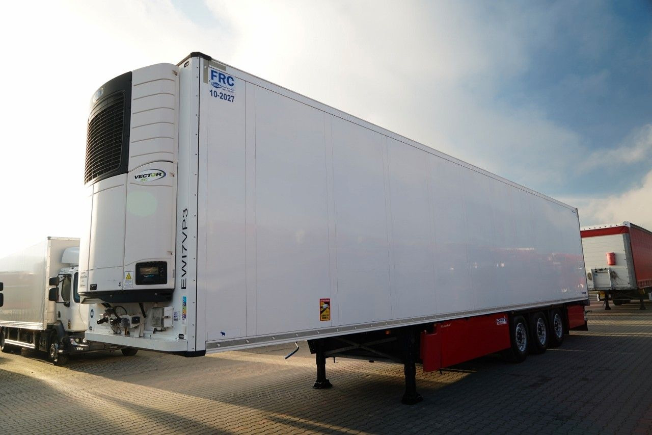 Schmitz Cargobull CHŁODNIA / CARRIER VECTOR 1550 / 2x OŚ PODNOSZO - Refrigerator semi-trailer: picture 2 Schmitz Cargobull CHŁODNIA / CARRIER VECTOR 1550 / 2x OŚ PODNOSZO - Refrigerator semi-trailer: picture 2