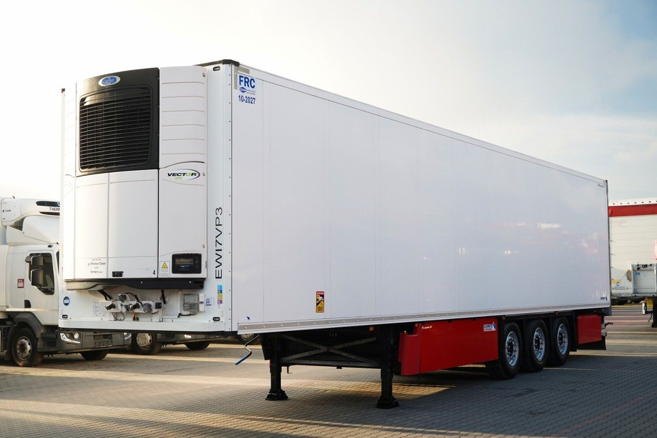 Schmitz Cargobull CHŁODNIA / CARRIER VECTOR 1550 / 2x OŚ PODNOSZO - Refrigerator semi-trailer: picture 1 Schmitz Cargobull CHŁODNIA / CARRIER VECTOR 1550 / 2x OŚ PODNOSZO - Refrigerator semi-trailer: picture 1