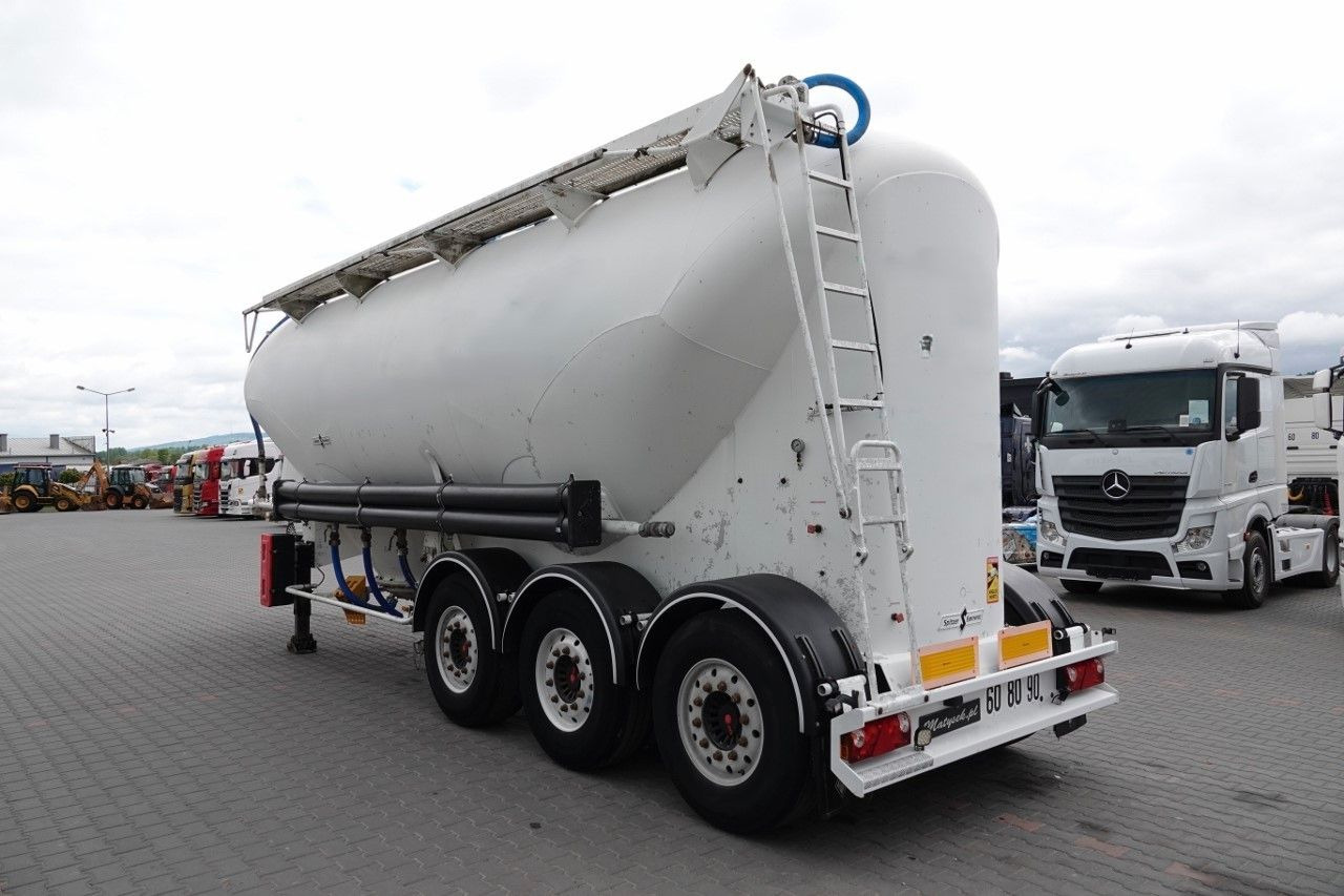 Spitzer CEMENTONACZEPA / 37 000 L / SILOS / 3 KOMORY - Silo semi-trailer: picture 4 Spitzer CEMENTONACZEPA / 37 000 L / SILOS / 3 KOMORY - Silo semi-trailer: picture 4