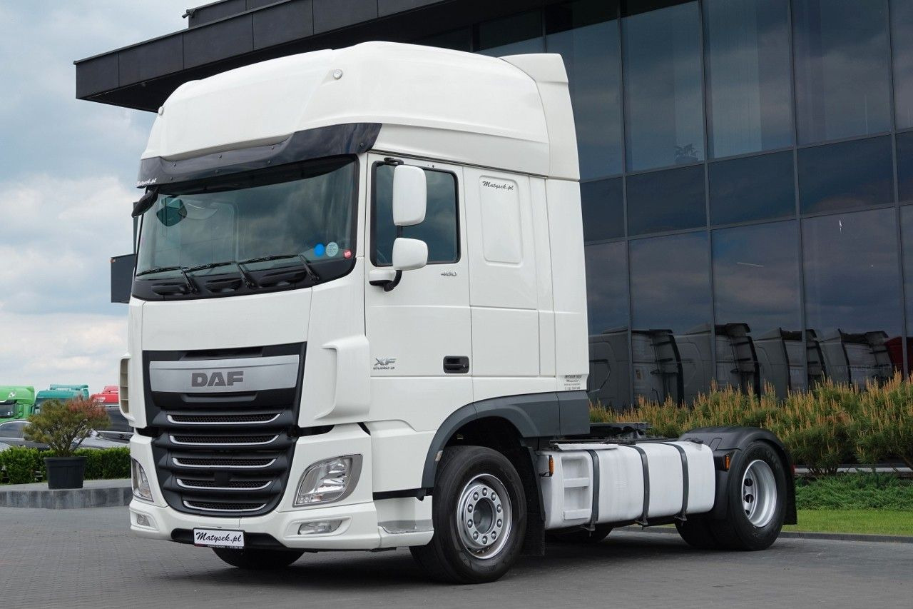 DAF XF 460 / SUPER SPACE CAB / EURO 6 / 2015 YEAR - Tractor unit: picture 1 DAF XF 460 / SUPER SPACE CAB / EURO 6 / 2015 YEAR - Tractor unit: picture 1