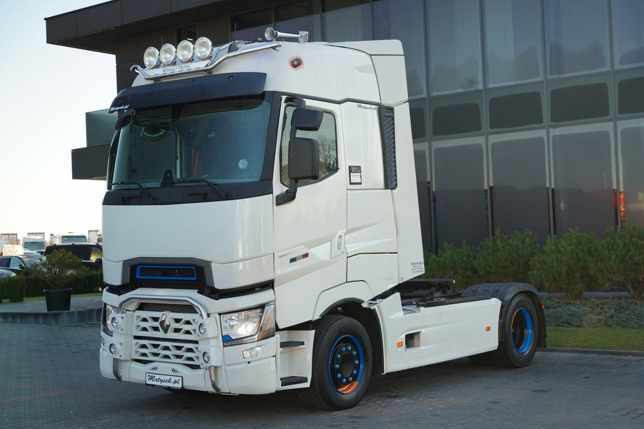 Renault T 520 / RETARDER / SKÓRY / LIMITED / TEAM ALPI - Tractor unit: picture 2 Renault T 520 / RETARDER / SKÓRY / LIMITED / TEAM ALPI - Tractor unit: picture 2