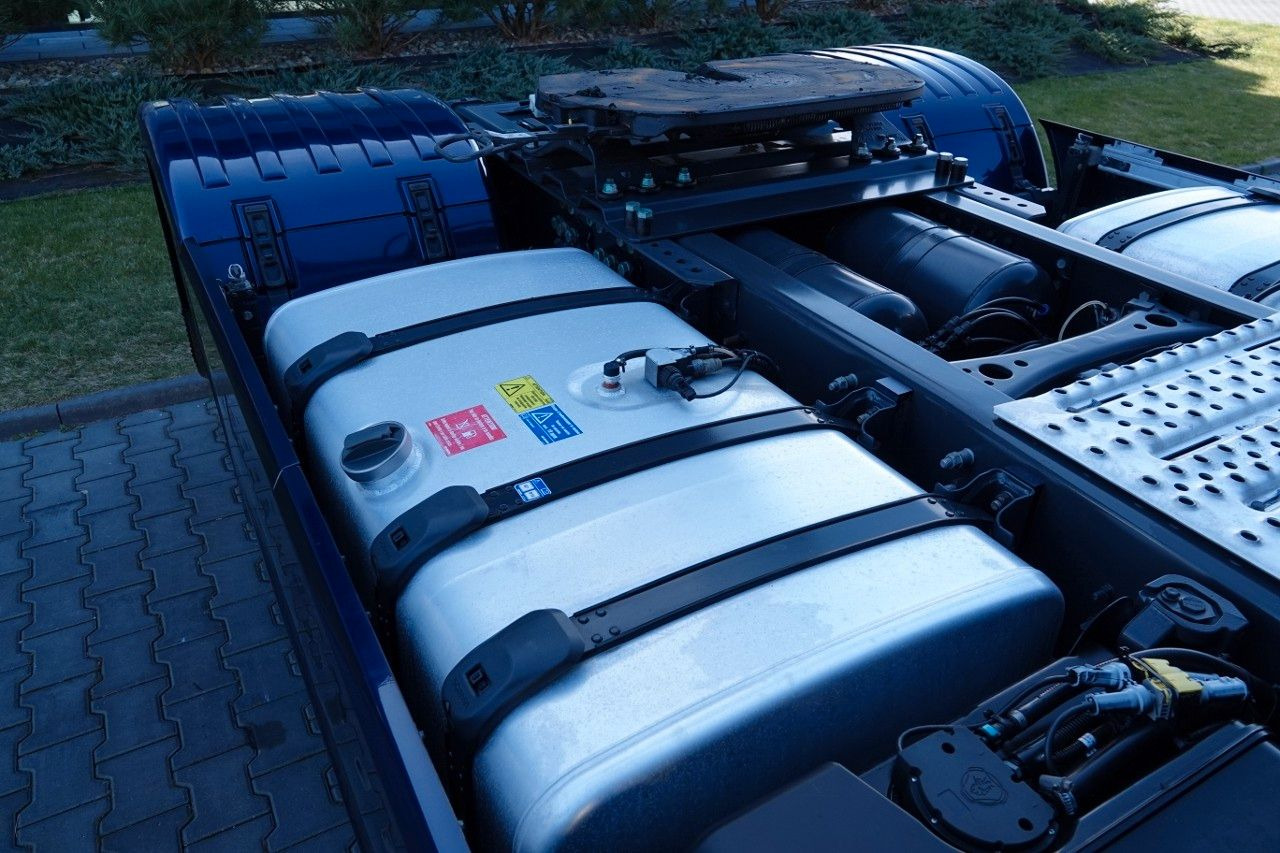 Tractor unit Scania R 450 / RETARDER / NISKA KABINA / PO KONTRAKCI: picture 10 Tractor unit Scania R 450 / RETARDER / NISKA KABINA / PO KONTRAKCI: picture 10