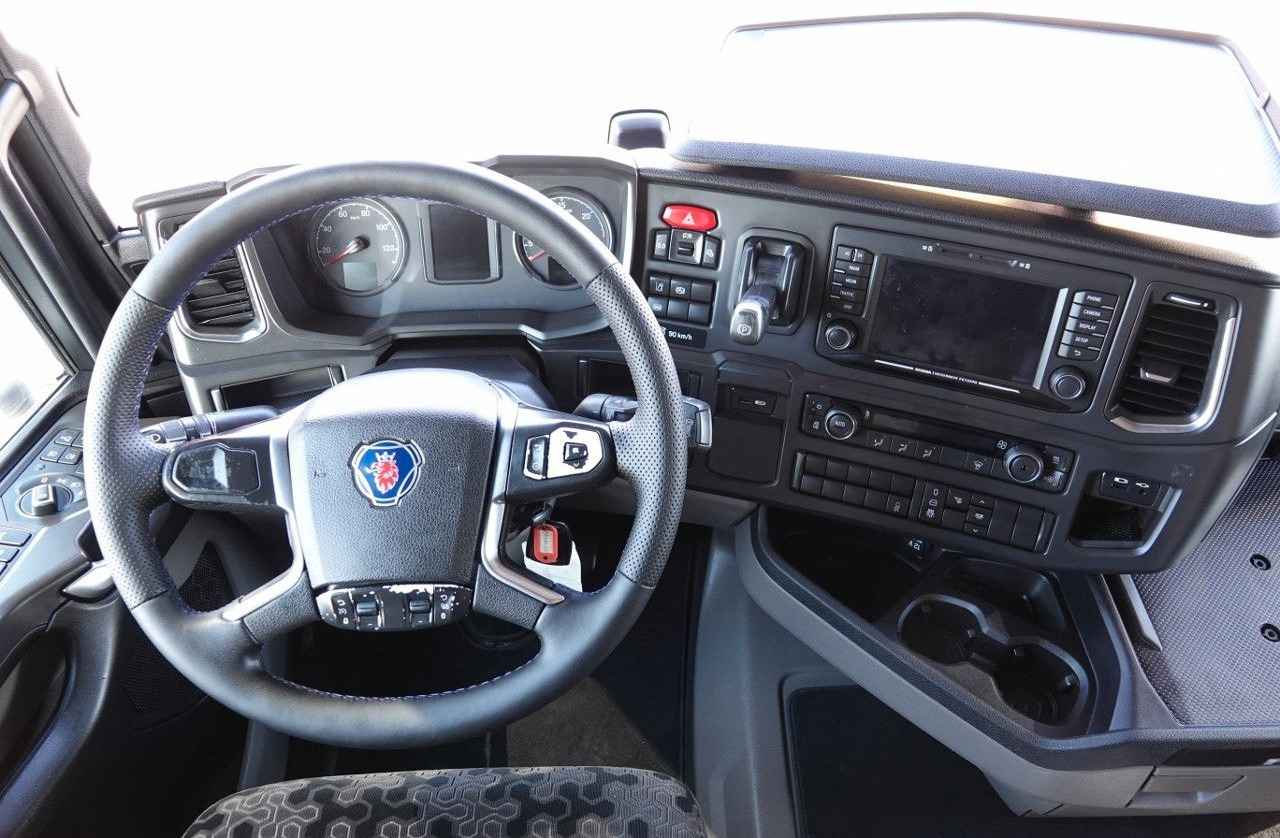 Tractor unit Scania R 450 / RETARDER / NISKA KABINA / PO KONTRAKCI: picture 14 Tractor unit Scania R 450 / RETARDER / NISKA KABINA / PO KONTRAKCI: picture 14