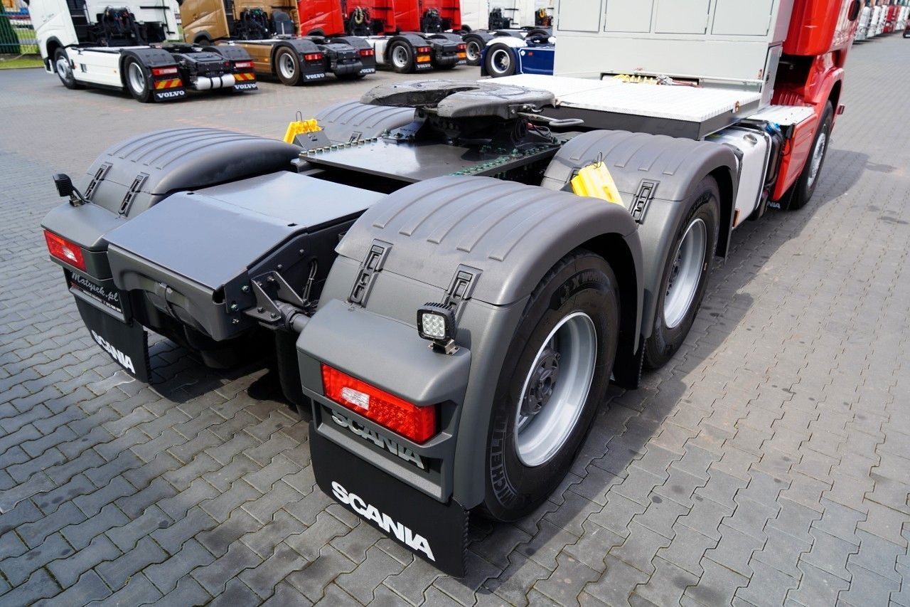 Tractor unit Scania R 580 / V8 / 6x4 / DMC: 150.000 KG / RETARDER /: picture 10 Tractor unit Scania R 580 / V8 / 6x4 / DMC: 150.000 KG / RETARDER /: picture 10