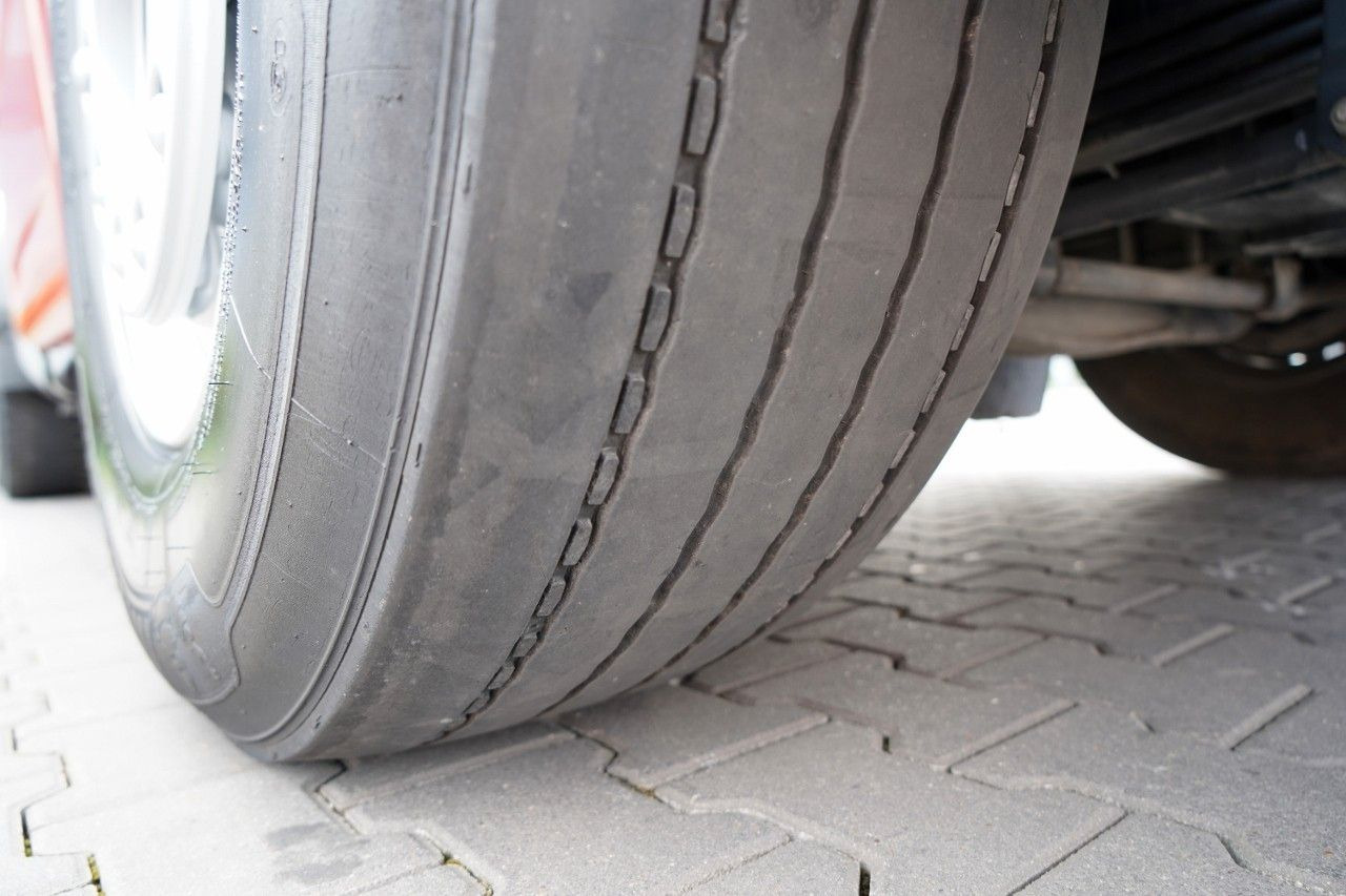 Tractor unit Scania R 580 / V8 / 6x4 / DMC: 150.000 KG / RETARDER /: picture 11 Tractor unit Scania R 580 / V8 / 6x4 / DMC: 150.000 KG / RETARDER /: picture 11