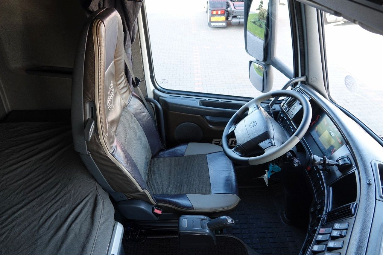 Leasing of  Volvo FH 16 / 600 / 6x4 / DMC: 180.000 KG !! / SPROWAD Volvo FH 16 / 600 / 6x4 / DMC: 180.000 KG !! / SPROWAD: picture 13