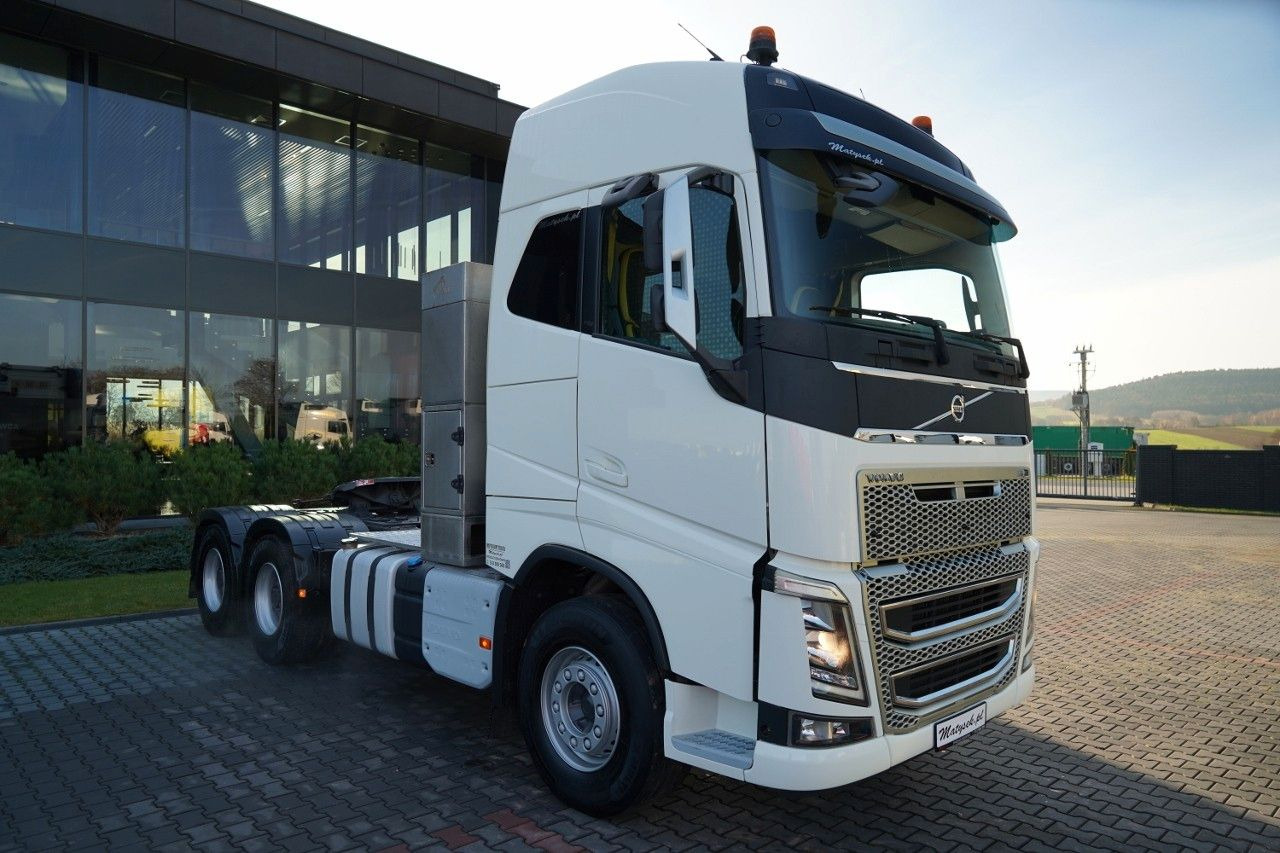 Volvo FH 16 / 660 / 6x4 / DMC: 180.000 KG !! / RETARDE - Tractor unit: picture 2 Volvo FH 16 / 660 / 6x4 / DMC: 180.000 KG !! / RETARDE - Tractor unit: picture 2