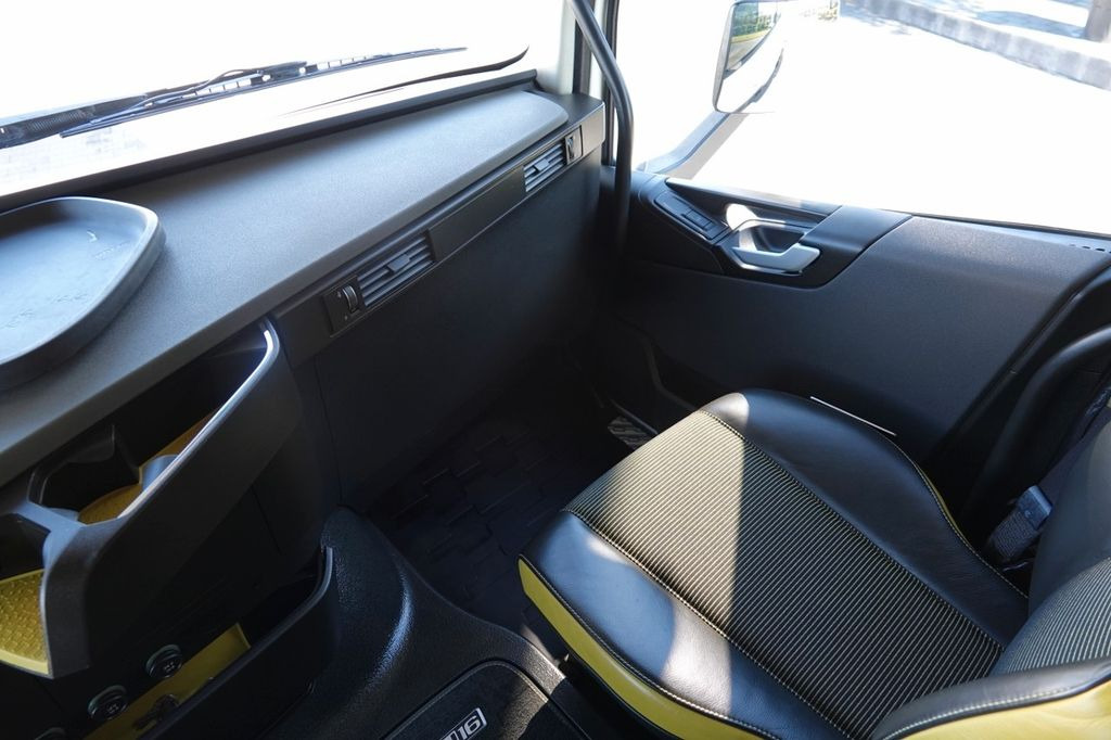 Tractor unit Volvo FH 540 / 6x4 / HYDRAULIKA / I -PARK COOL /3 OSIE Volvo FH 540 / 6x4 / HYDRAULIKA / I -PARK COOL /3 OSIE: picture 13 Tractor unit Volvo FH 540 / 6x4 / HYDRAULIKA / I -PARK COOL /3 OSIE Volvo FH 540 / 6x4 / HYDRAULIKA / I -PARK COOL /3 OSIE: picture 13