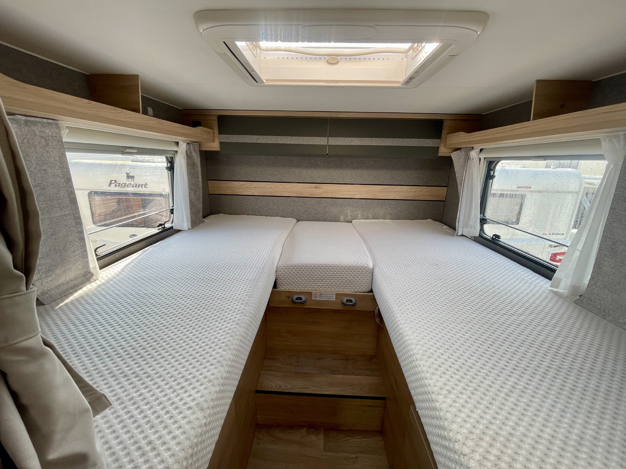 Semi-integrated motorhome Dethleffs Just Go T7055 EBL: picture 10 Semi-integrated motorhome Dethleffs Just Go T7055 EBL: picture 10