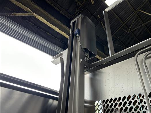 Syspal Totebin hoist - Food processing equipment: picture 5 Syspal Totebin hoist - Food processing equipment: picture 5