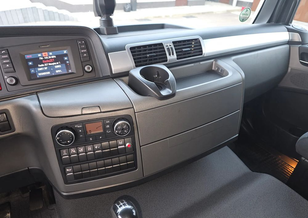 MAN TGM 12.290 - Hook lift truck: picture 5 MAN TGM 12.290 - Hook lift truck: picture 5