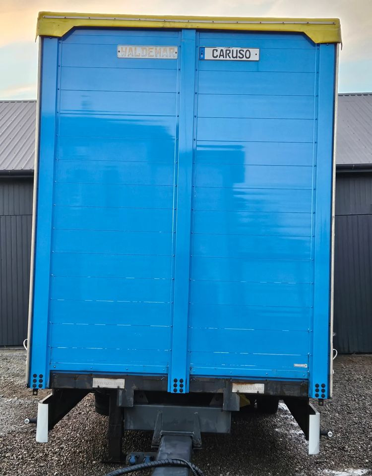 Fliegl PRZYCZEPA CIĘŻAROWA / 60m3 / 2 SZT IDENTYCZNE / OSIE BPW / HAMULCE TARCZOWE // 3M WYSOKA / TANDEM / 2 OSIE / 19 PALET / DOLNY SPRZĘG / 18 TON DMC / 13 TON ŁADOWNOŚĆ - Curtainsider trailer: picture 3 Fliegl PRZYCZEPA CIĘŻAROWA / 60m3 / 2 SZT IDENTYCZNE / OSIE BPW / HAMULCE TARCZOWE // 3M WYSOKA / TANDEM / 2 OSIE / 19 PALET / DOLNY SPRZĘG / 18 TON DMC / 13 TON ŁADOWNOŚĆ - Curtainsider trailer: picture 3