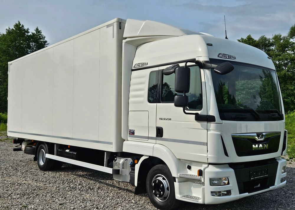 MAN TGL 12.250/KONTENER/IZOTERMA/WINDA/2019R/EURO 6/PEŁEN SERWIS/SPROWADZONY/ZADBANY/JAK NOWY/ KSIĄŻKA SERWISOWA/E6/17 PALET - Box truck: picture 2 MAN TGL 12.250/KONTENER/IZOTERMA/WINDA/2019R/EURO 6/PEŁEN SERWIS/SPROWADZONY/ZADBANY/JAK NOWY/ KSIĄŻKA SERWISOWA/E6/17 PALET - Box truck: picture 2