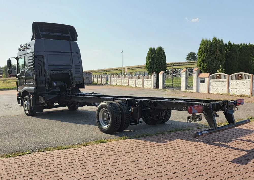 MAN TGM 15.290 / RAMA DO ZABUDOWY / AUTOMAT / SPROWADZONY / E6 / LIFT / ROZSTAW OSI 5.5M / LAWETA / POMOC DROGOWA / STAN BARDZO DOBRY/ - Cab chassis truck: picture 4 MAN TGM 15.290 / RAMA DO ZABUDOWY / AUTOMAT / SPROWADZONY / E6 / LIFT / ROZSTAW OSI 5.5M / LAWETA / POMOC DROGOWA / STAN BARDZO DOBRY/ - Cab chassis truck: picture 4