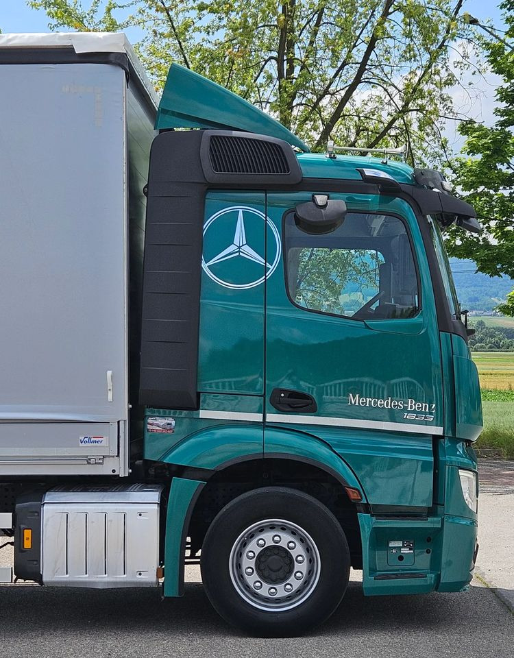 Curtainsider truck Mercedes-Benz ACTROS 1833 / BURTO-FIRANKA / WINDA / 18 PALET / 8600 ŁADOWNOŚĆ / AUTOMAT / DUŻY SILNIK / 10.2019  ROK / SYPIALKA / LEDY / KAMERY / VIRTUAL COCPIT/ JAK NOWY: picture 7