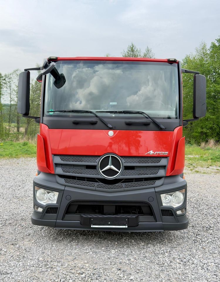 Mercedes-Benz ANTOS 1827 / ATEGO / ACTROS / E6 / ROZSTAW OSI 3.75M / WYWROT / BECZKA / UTRZYMANIE DRÓG / HAKOWIEC / SPROWADZONY / PIERWSZY WŁAŚCICIEL / STAN BDB - Cab chassis truck: picture 3 Mercedes-Benz ANTOS 1827 / ATEGO / ACTROS / E6 / ROZSTAW OSI 3.75M / WYWROT / BECZKA / UTRZYMANIE DRÓG / HAKOWIEC / SPROWADZONY / PIERWSZY WŁAŚCICIEL / STAN BDB - Cab chassis truck: picture 3